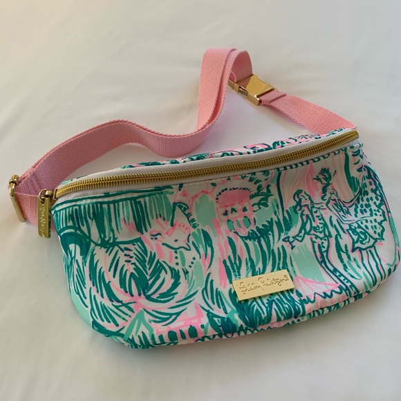 Lilly Pulitzer Handbags - Lilly Pulitzer belt bag